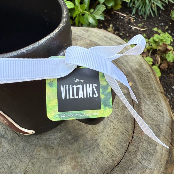 🖤🍎👑 Rae Dunn x Disney Villains Evil Queen Black Mug NWT - Picture 6 of 6